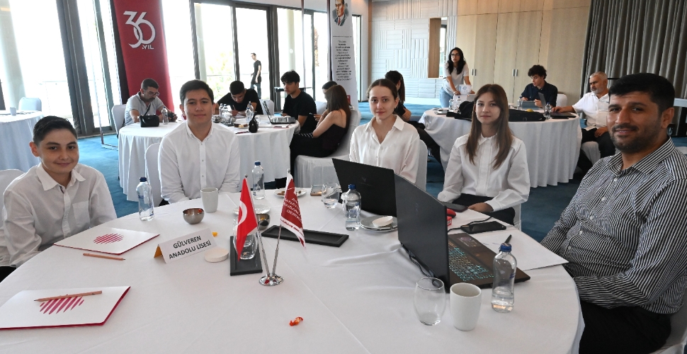 ‘Teknolojiyi İyi Kullanın Ama Ona Bağımlı Olmayın’