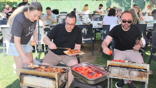 YÖRSİAD Mangal Partisi İle Tatile Girdi