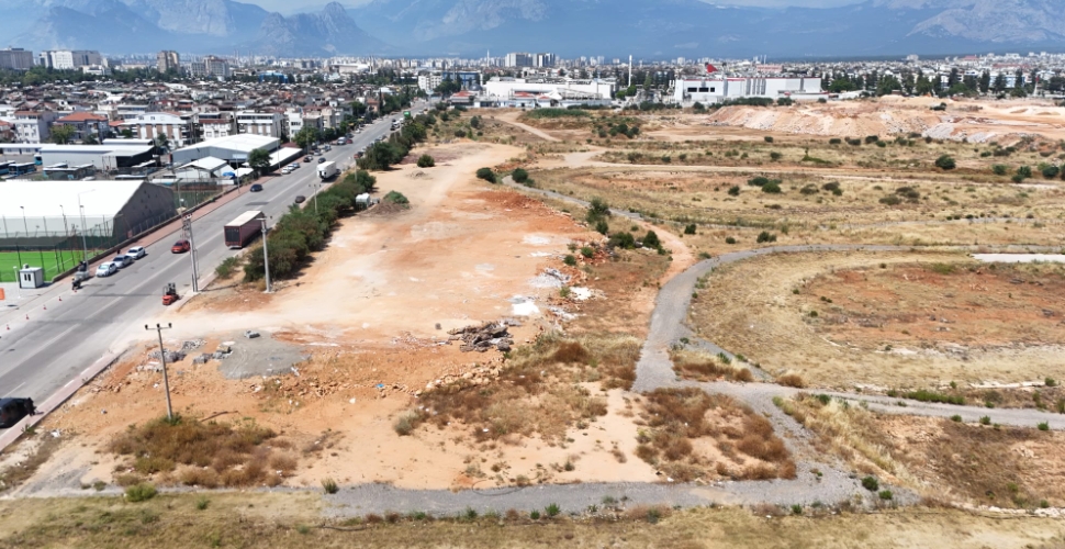 Antalya'ya yeni kent meydanı