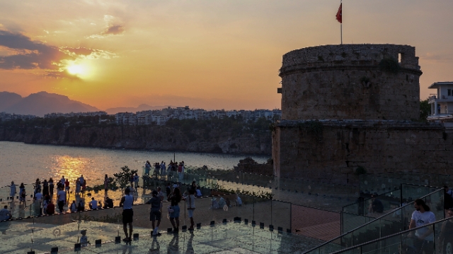 Hıdırlık Kulesi yeniden Antalyalılarla buluştu
