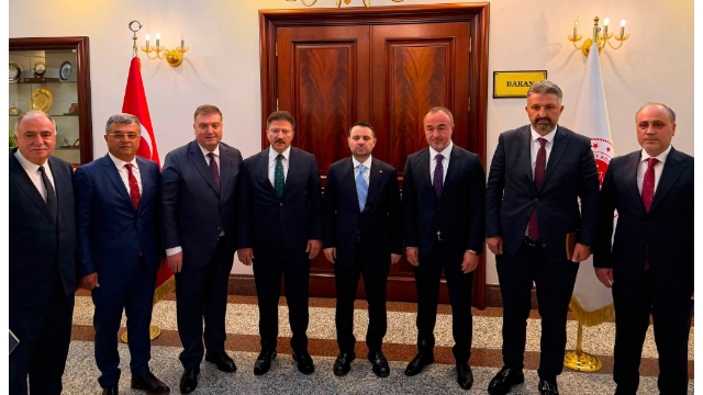 Başkan Alkan, Korsan taşımacılık sorununu Bakan Gürlek’e iletti