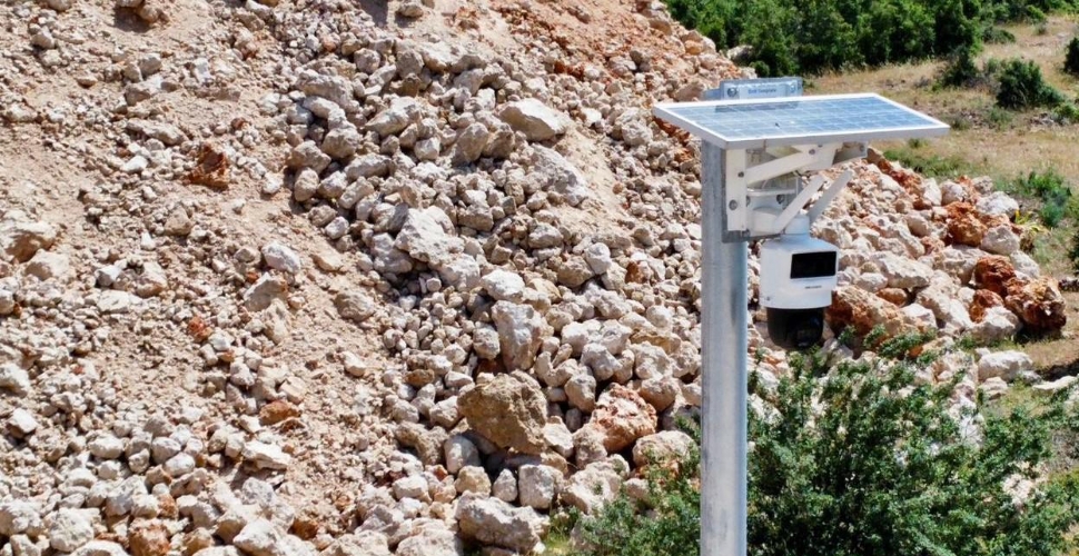 Kepez Belediyesi’nin foto kapanına saldırı