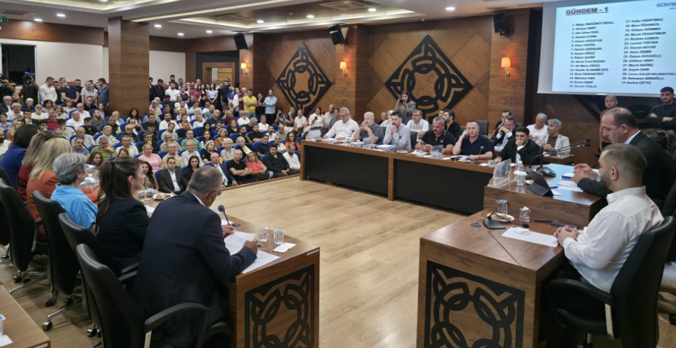 Konyaaltı'nda istifa krizi