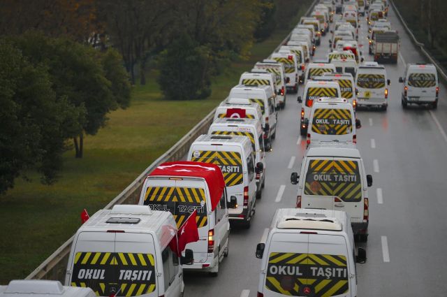 CANIMSIN BAŞKANIM, ÖPÜYORUM SENİ