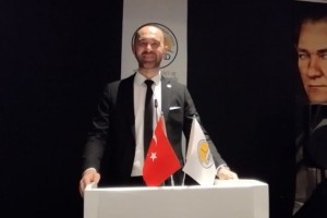 Türk Gençliği Atatürk’e Minnettardır