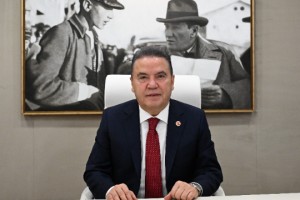 Muhittin Böcek’ten Anneler Günü Mesajı