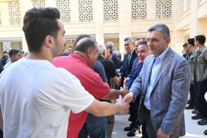 Vali Şahin, Vatandaşlarla Bayramlaştı