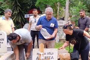 Zeki Özer gözyaşlarıyla uğurlandı