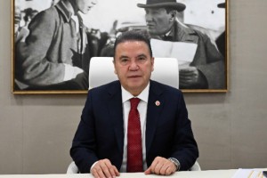 Başkan Böcek tutuklandı