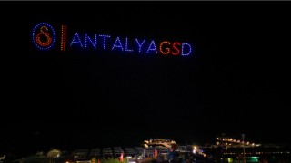 Droneli Şampiyonluk balosu