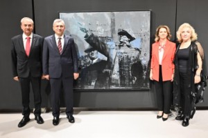 102.yılda 102 Eserli Sergi açıldı