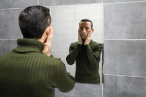 Yüzünü aldığı kişinin yaşına geldi