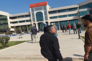 Kepez Kaymakamlığı’nda silah sesleri