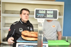 Kepez’de hijyen ve gramaj denetimi