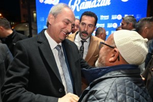 Kocagöz’den iftar yemeğinde mahalleye müjde!