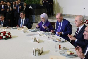 Özgür Özel iftara katılmadı