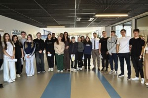 Senay Türk, Antalya Girne Koleji’nde Gençlerle Buluştu