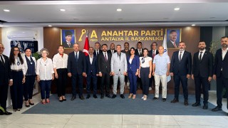 Anahtar Parti A takımı ile sahaya iniyor