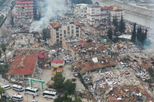 “17 Ağustos’u unutmadık, unutturmayacağız”
