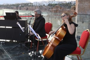 Gün batımı konserleri sürüyor