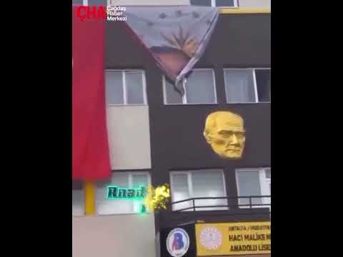 Antalya'da Erdoğan'ın posterine tepki