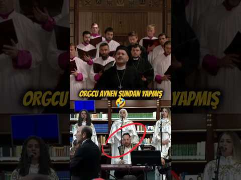 Erdoğan'ın Papa Leo için verdiği ilahi dinletisinde orgcu kafasıyla ritm tutuyor