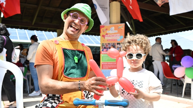 23 Nisan Çocuk ve Uçurtma Festivali bayram coşkusuyla yaşanıyor