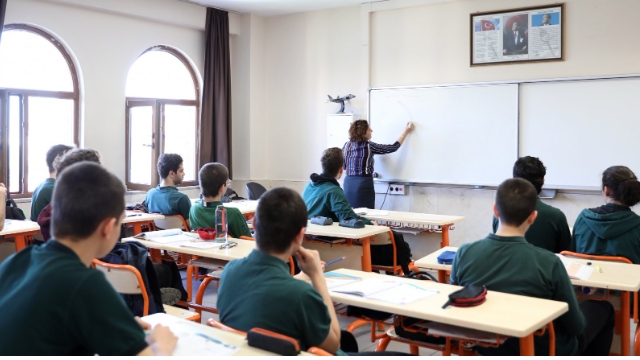 25 bin öğretmen atanacak