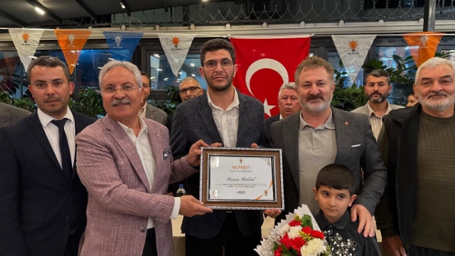 AK Parti Kepez’den mahalle başkanlarına coşkulu tören