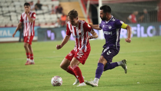 Antalyaspor 3 puanla başladı