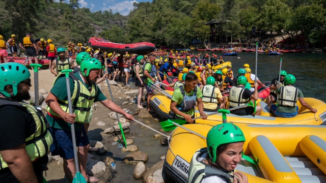 Beşkonak’ta rafting keyfi