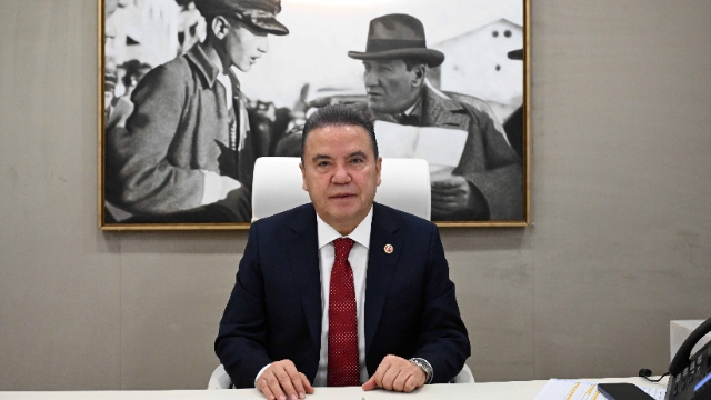 Böcek savunmasını yapıyor