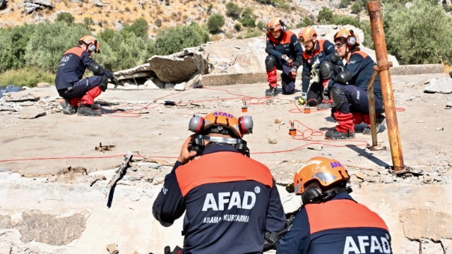 Deprem saha tatbikatı yapıldı