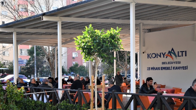 Emekliler istedi oldu