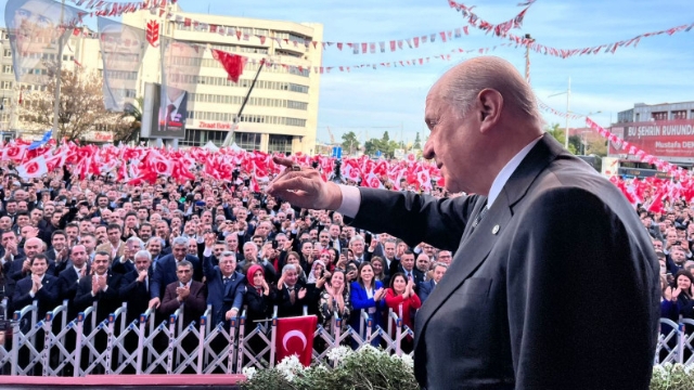 ‘Her birisinin gizli ajandası var’