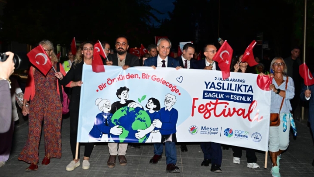 İkinci Bahar Kepez’de Çiçek Açtı