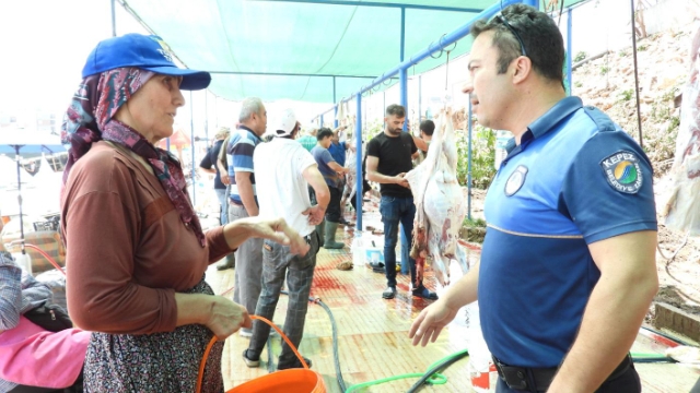 Kepez Belediyesi bayramın ikinci günü de mesaide