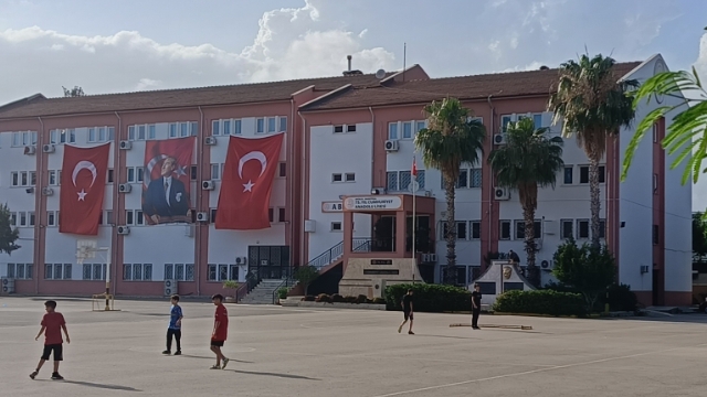 Lisede abla şiddeti