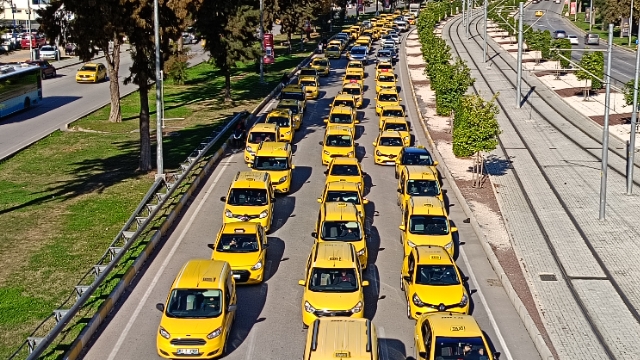 Taksicilerden korsan tepkisi